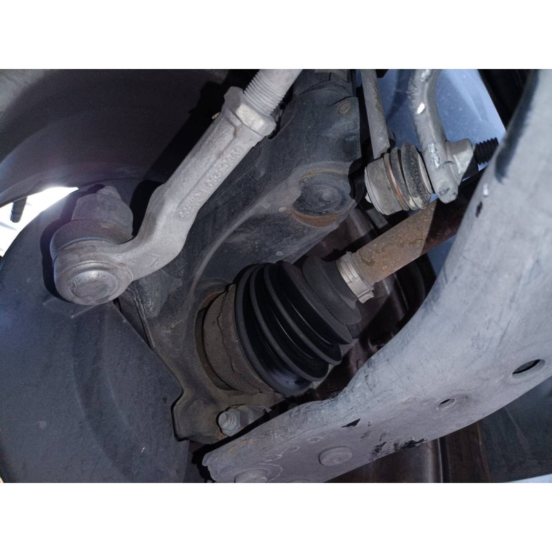 Recambio de mangueta delantera izquierda para ford kuga (cbs) titanium referencia OEM IAM   