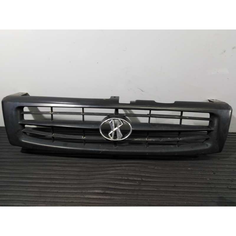 Recambio de rejilla delantera para mitsubishi galloper (hyundai) 2.5 td (3-ptas.) referencia OEM IAM 6302315  