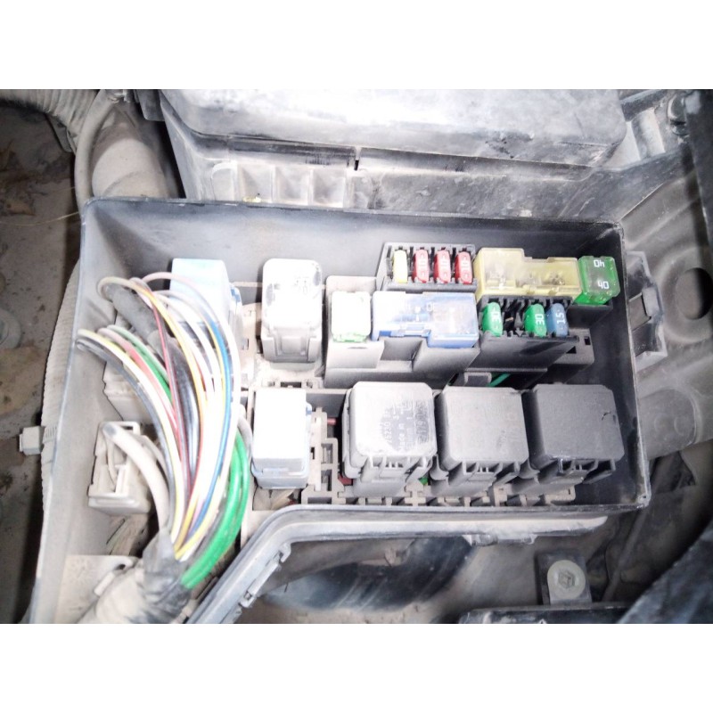 Recambio de caja reles / fusibles para nissan qashqai (j10) acenta referencia OEM IAM   