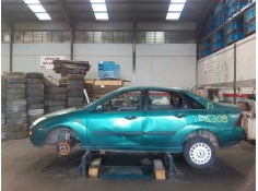 ford focus berlina (cak) del año 2001