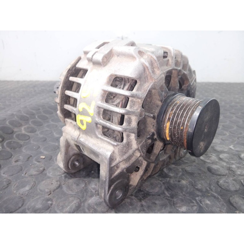 Recambio de alternador para renault trafic combi (ab 4.01) 1.9 diesel referencia OEM IAM 4012  