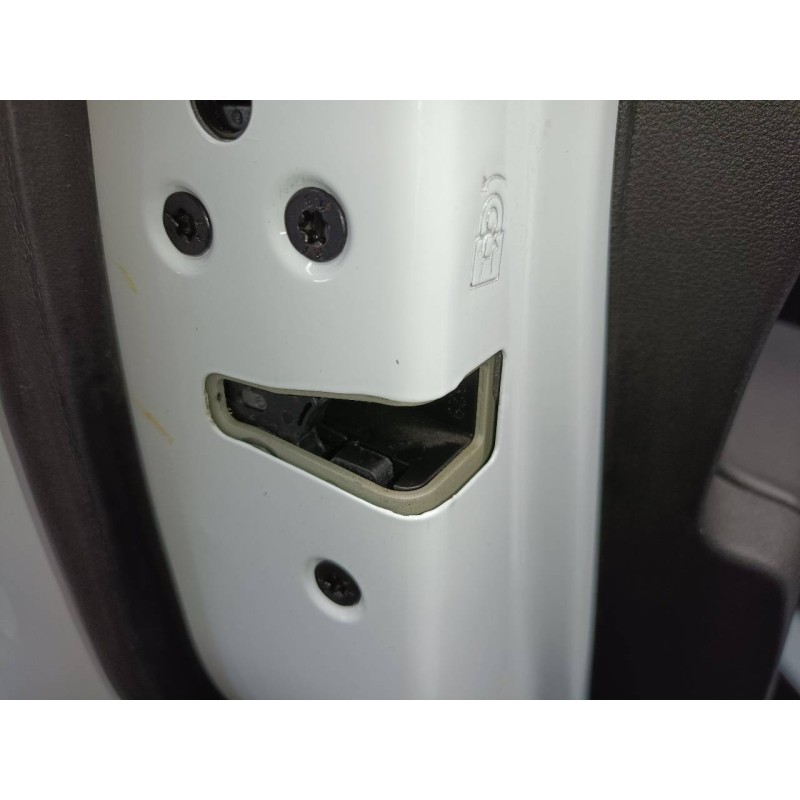 Recambio de cerradura puerta trasera izquierda para ford kuga (cbs) titanium referencia OEM IAM   