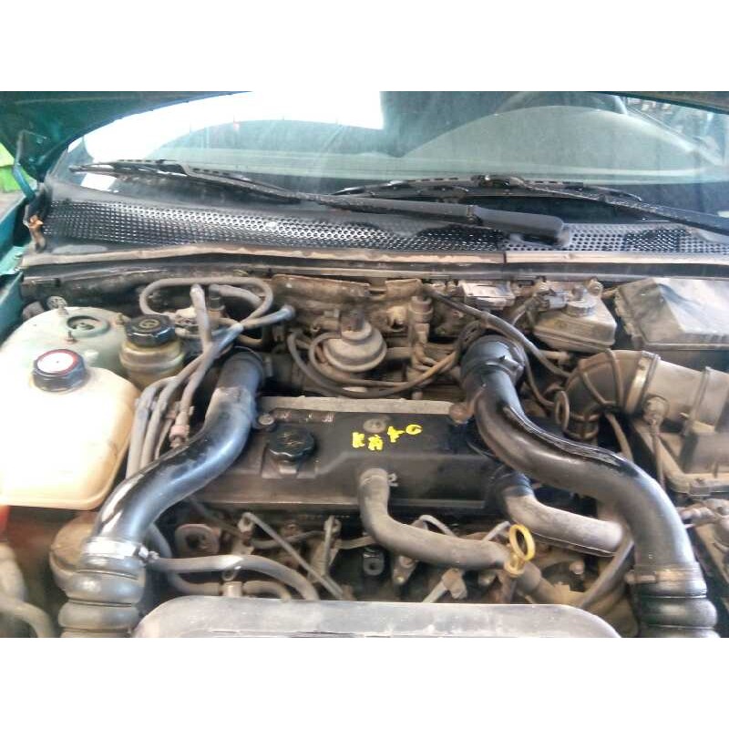ford focus berlina (cak) del año 2001