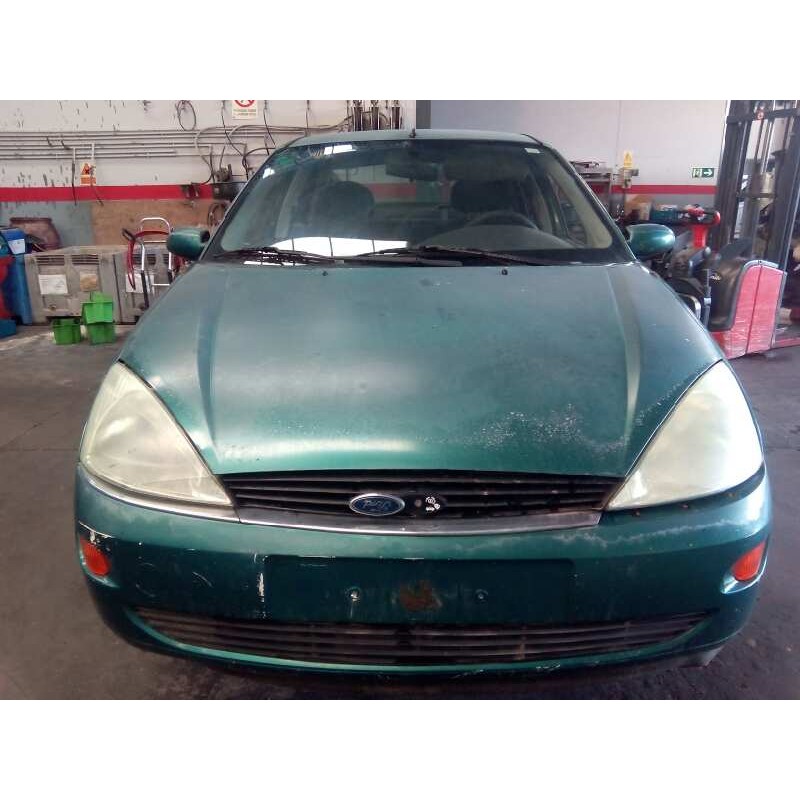 ford focus berlina (cak) del año 2001