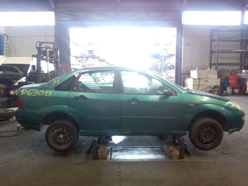 ford focus berlina (cak) del año 2001