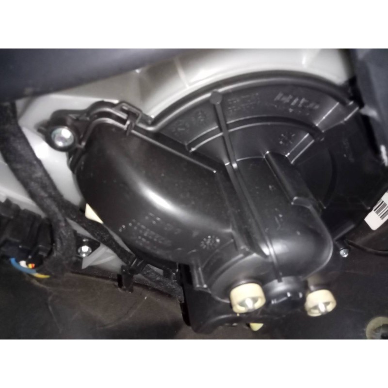 Recambio de ventilador calefaccion para peugeot partner kasten confort l1 referencia OEM IAM 5E2228200  