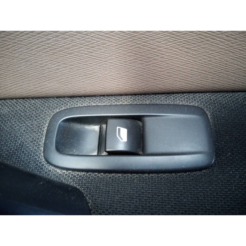 Recambio de mando elevalunas trasero derecho para citroen c4 picasso attraction referencia OEM IAM   