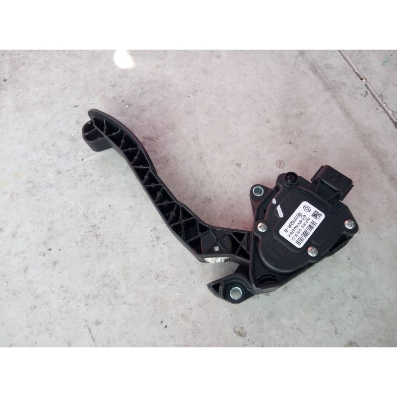 Recambio de pedal acelerador para renault master kipper l2h1 3,5t referencia OEM IAM 180101626R  