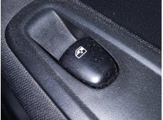 Recambio de mando elevalunas trasero derecho para renault kadjar zen referencia OEM IAM   