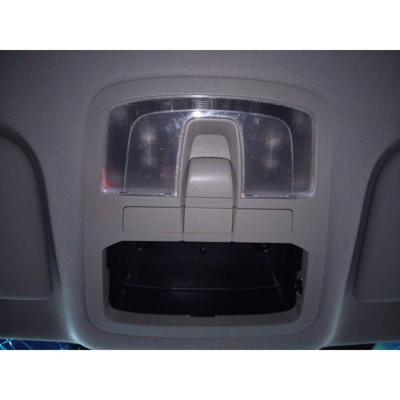 Recambio de luz interior para ssangyong tivoli crystal 4x2 referencia OEM IAM   