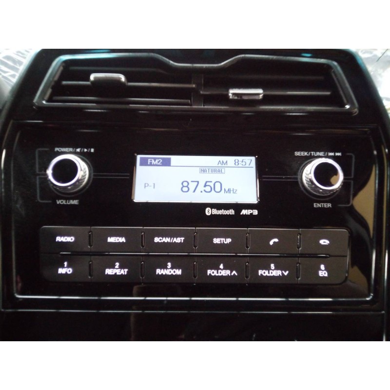 Recambio de sistema audio / radio cd para ssangyong tivoli crystal 4x2 referencia OEM IAM   