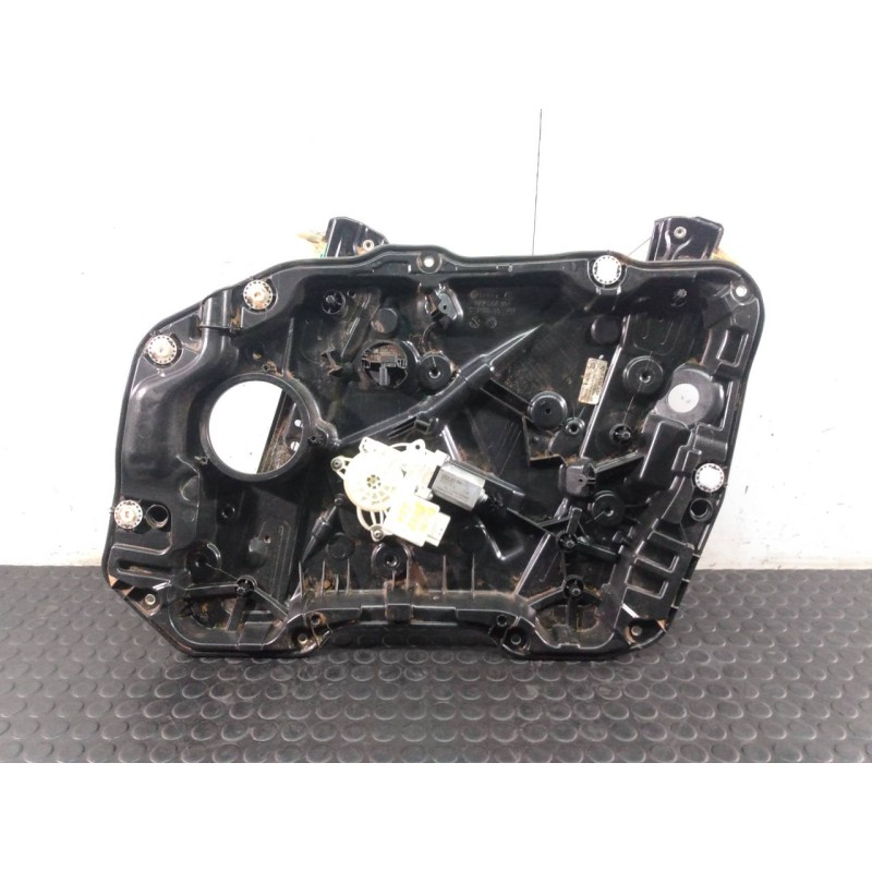 Recambio de elevalunas delantero derecho para bmw serie 3 berlina (g20) 320d referencia OEM IAM 743223211 8495866 