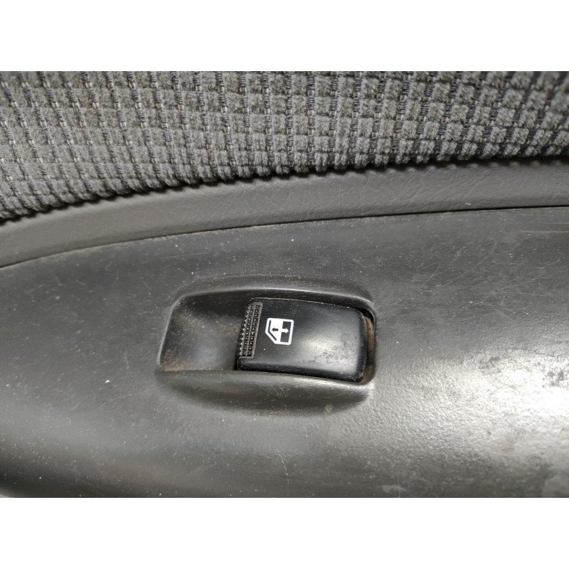 Recambio de mando elevalunas delantero derecho para hyundai tucson (jm) 2,0 crdi vgt classic 4x2 referencia OEM IAM   