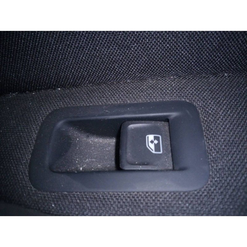 Recambio de mando elevalunas trasero derecho para volkswagen golf vii lim. (bq1) edition referencia OEM IAM   