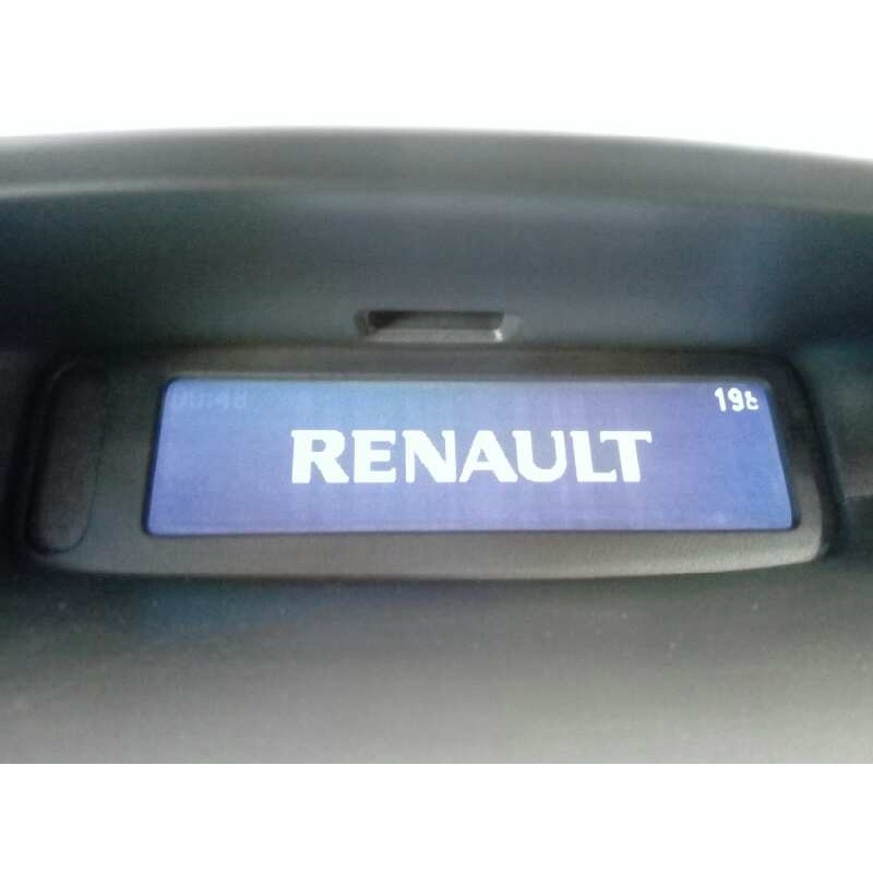 Recambio de pantalla multifuncion para renault megane iii berlina 5 p dynamique referencia OEM IAM   