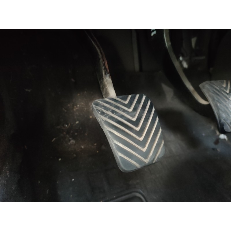 Recambio de pedal embrague para hyundai tucson (jm) 2,0 crdi vgt classic 4x2 referencia OEM IAM   