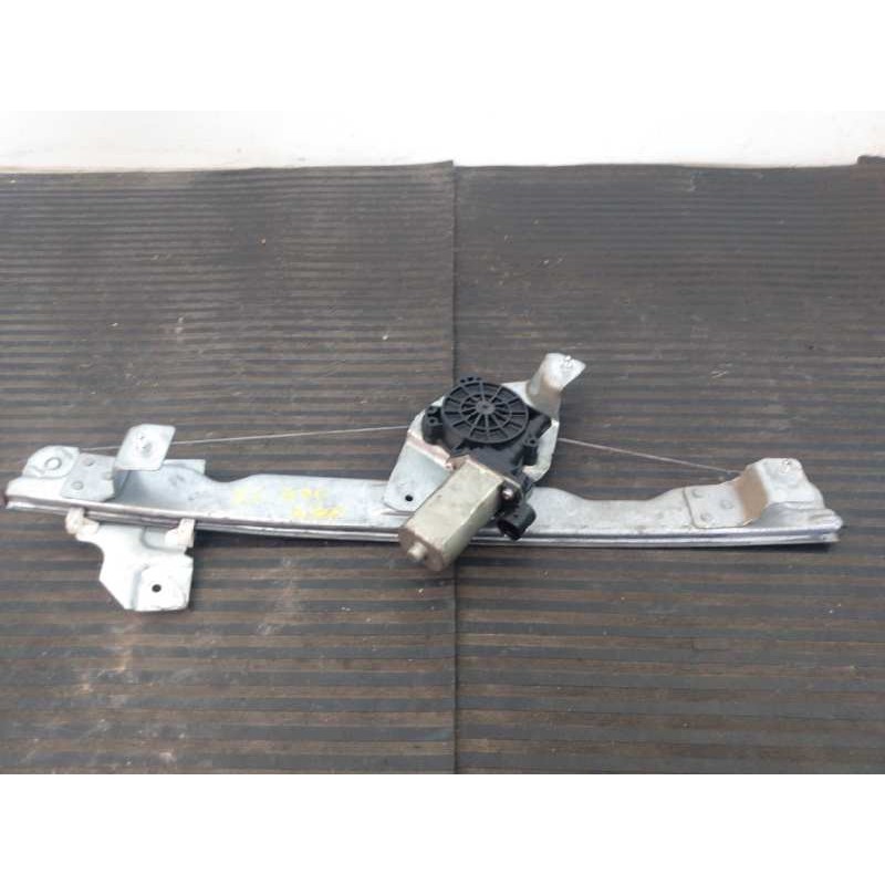 Recambio de elevalunas delantero izquierdo para dacia duster ambiance 4x2 referencia OEM IAM 8200733829 9030255 