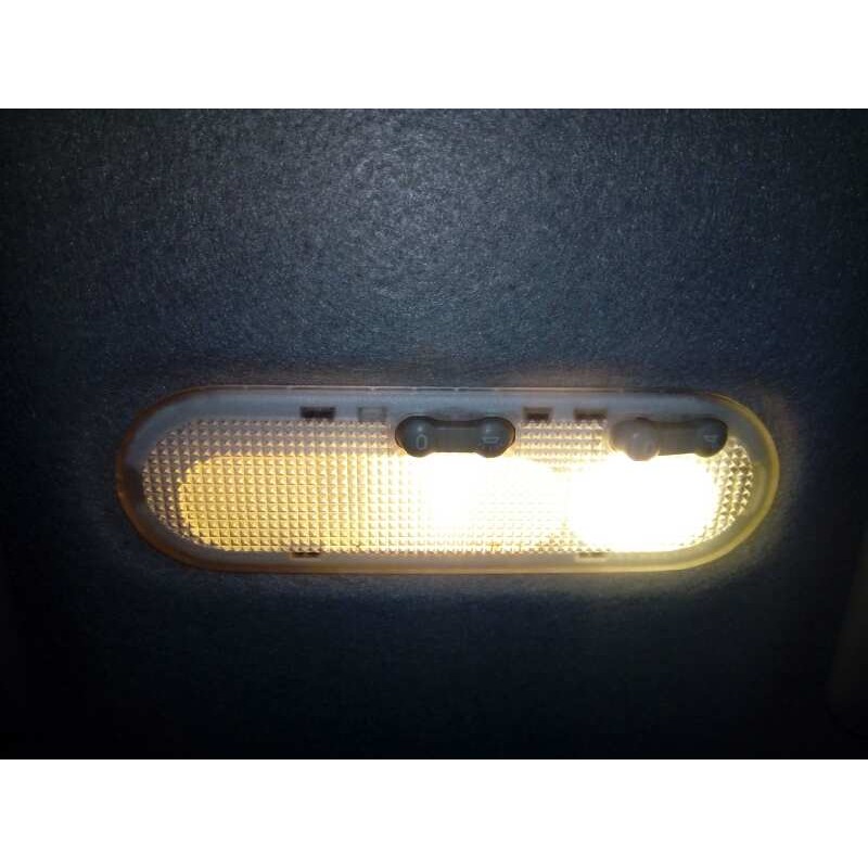 Recambio de luz interior para dacia duster ambiance 4x2 referencia OEM IAM 8200074362  