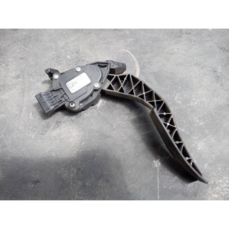 Recambio de pedal acelerador para opel zafira tourer expression referencia OEM IAM 13253781 6PV00976511 