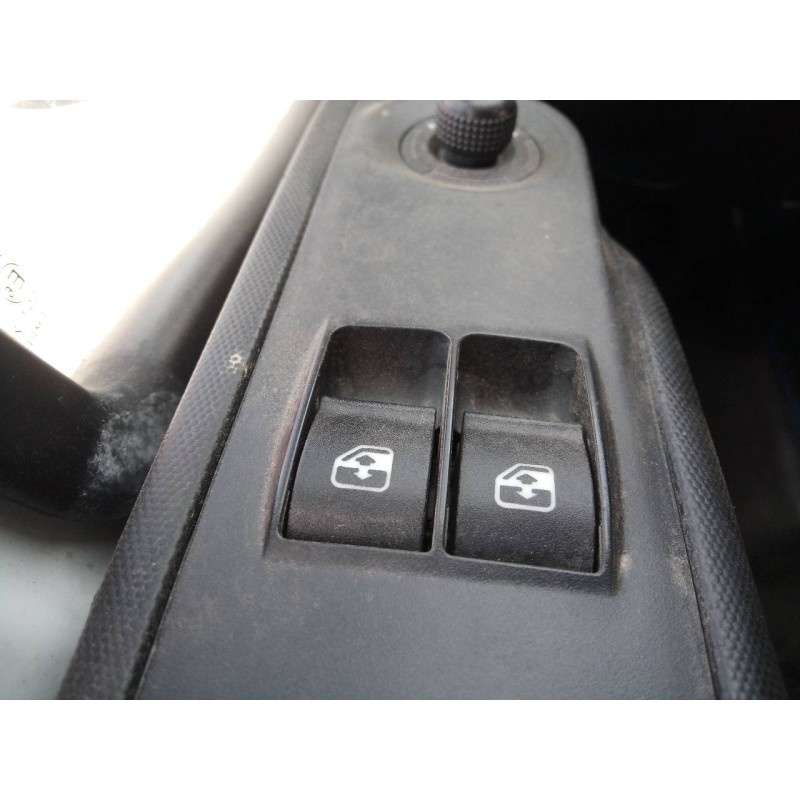 Recambio de mando elevalunas delantero izquierdo para iveco daily ka ka 35 s... radstand 3000 referencia OEM IAM   