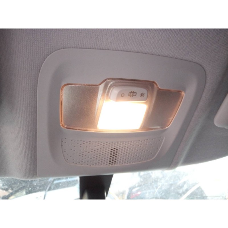 Recambio de luz interior para peugeot 208 style referencia OEM IAM   