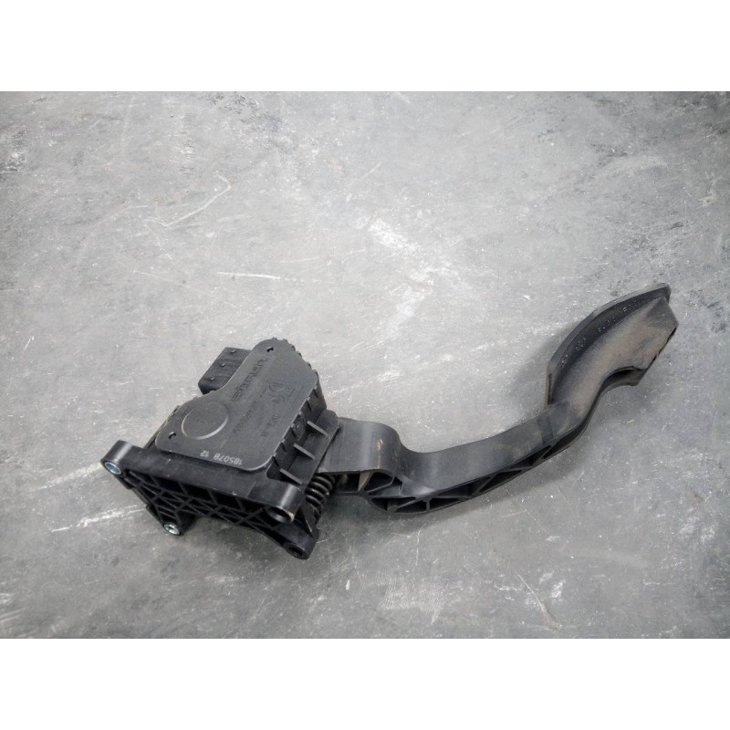 Recambio de pedal acelerador para fiat linea (110) emotion referencia OEM IAM 55702020 18507B 