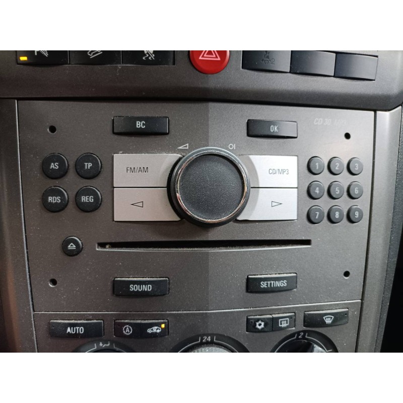 Recambio de sistema audio / radio cd para opel antara cosmo 4x4 referencia OEM IAM   