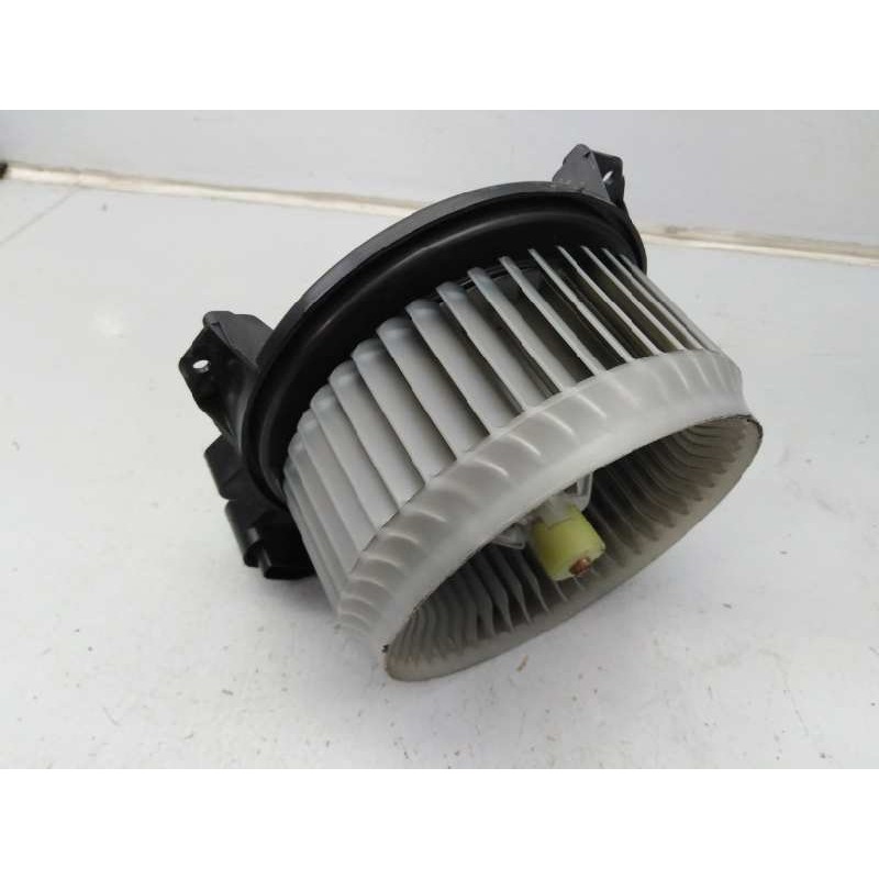 Recambio de ventilador calefaccion para toyota avensis (t27) advance referencia OEM IAM AV2727008103  