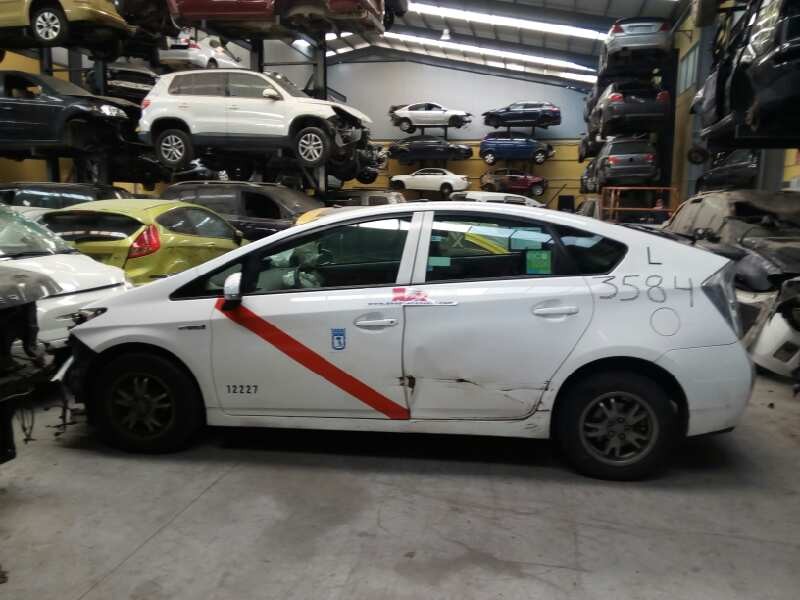 toyota prius (nhw30) del año 2012