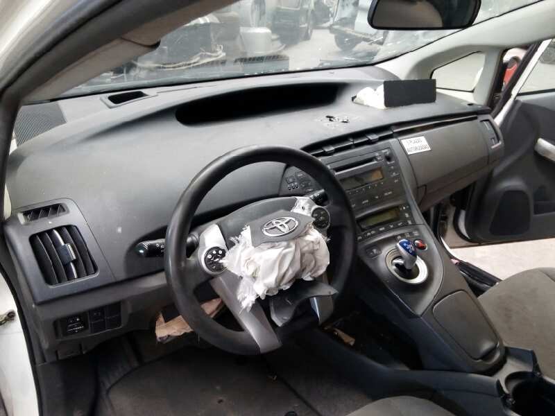 toyota prius (nhw30) del año 2012