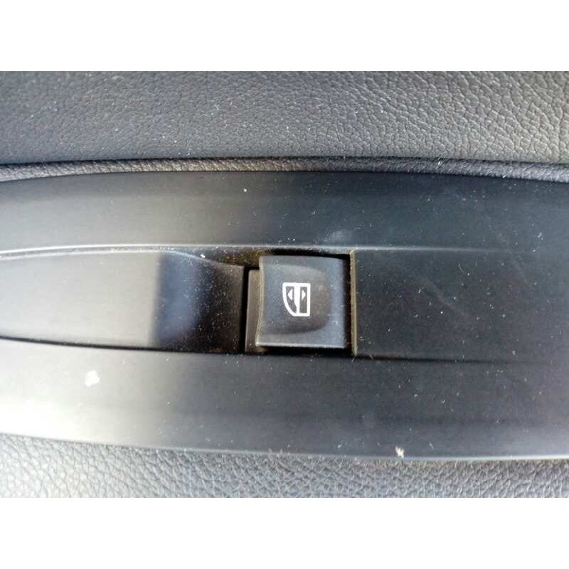 Recambio de mando elevalunas delantero derecho para renault megane iv grandtour zen referencia OEM IAM   