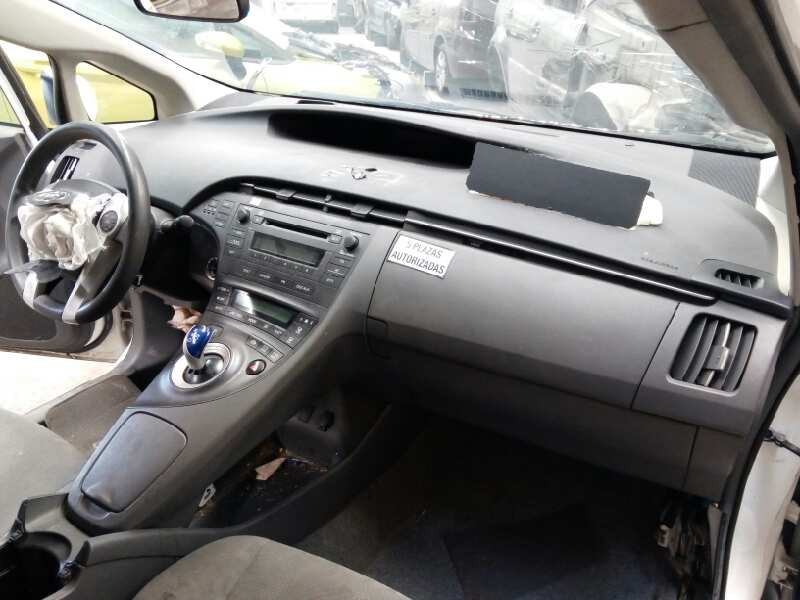 toyota prius (nhw30) del año 2012