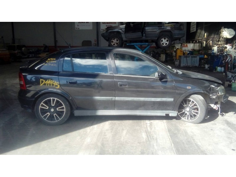 opel astra g berlina del año 2001