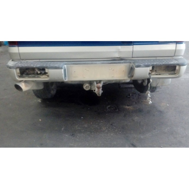 Recambio de paragolpes trasero para isuzu trooper 3.0 dti cat referencia OEM IAM   