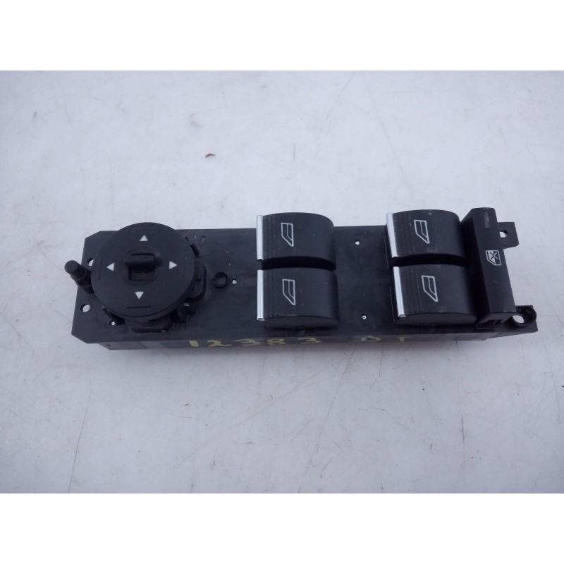 Recambio de mando elevalunas delantero izquierdo para ford kuga (cbs) titanium referencia OEM IAM F1ET14A132CC  