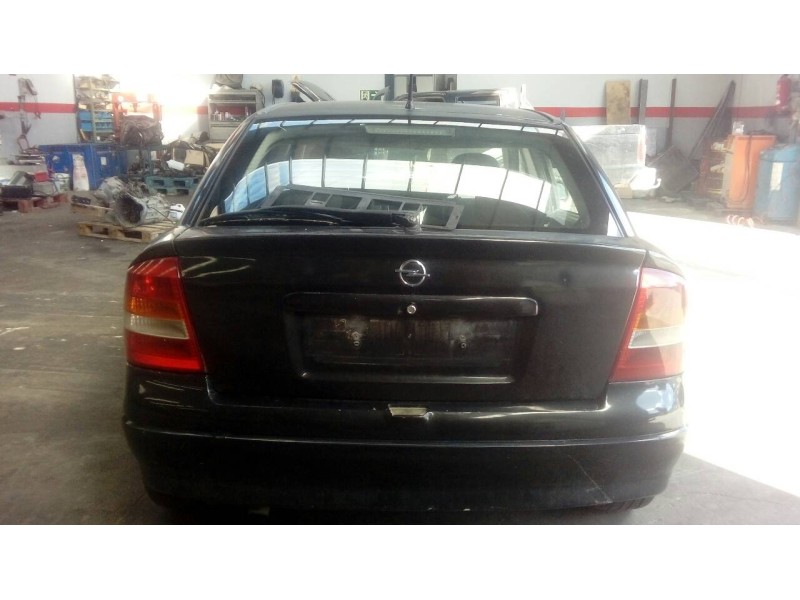 opel astra g berlina del año 2001