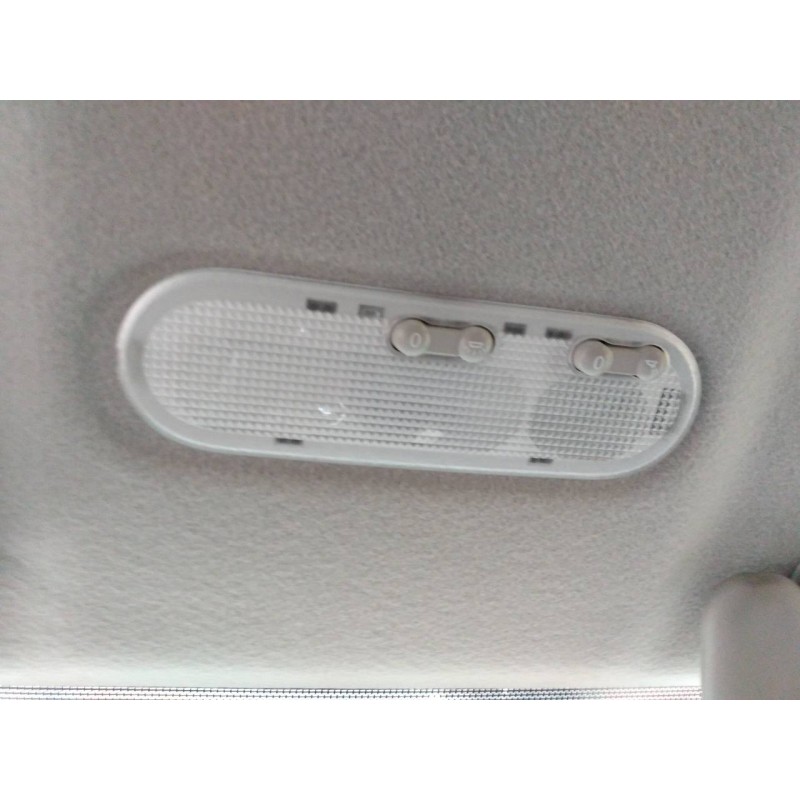 Recambio de luz interior para dacia duster ambiance 4x4 referencia OEM IAM   