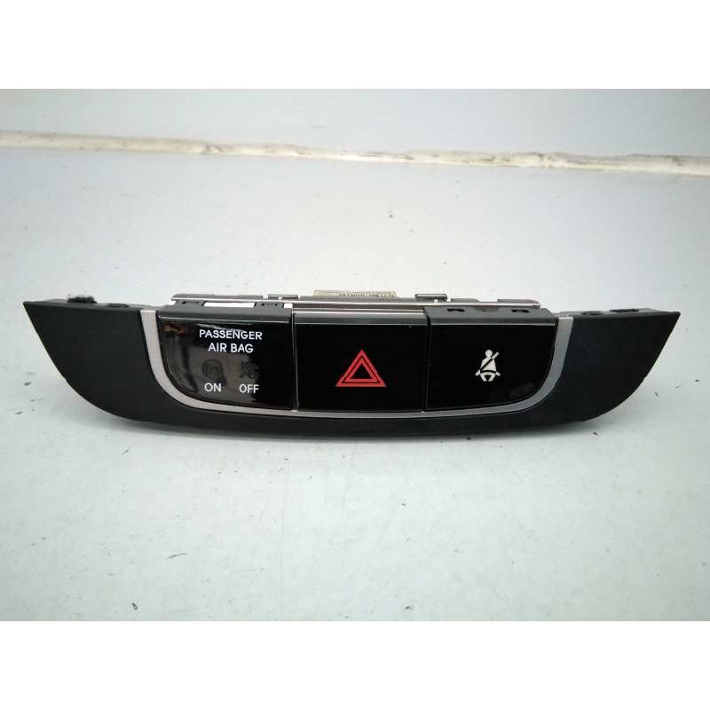 Recambio de warning para hyundai ix35 comfort 2wd referencia OEM IAM 937902S000BLH 847402S350TAN 