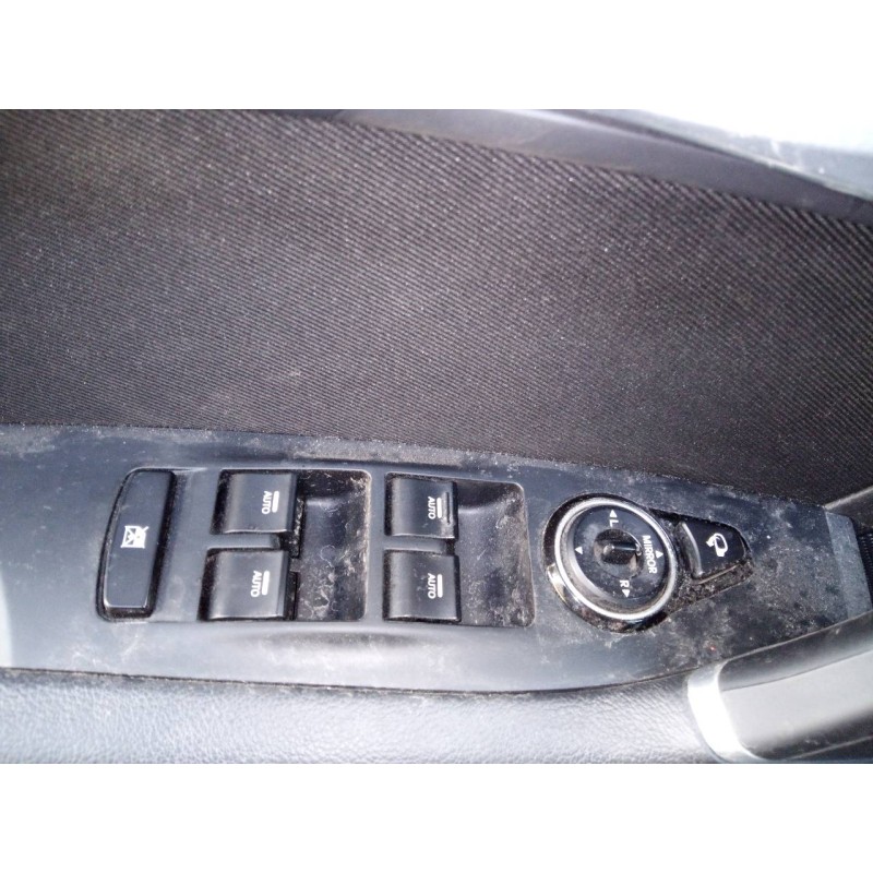 Recambio de mando elevalunas delantero izquierdo para hyundai i40 style referencia OEM IAM   