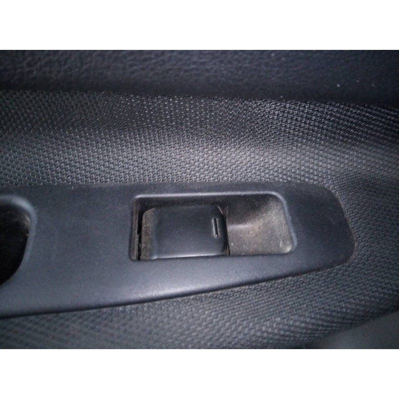 Recambio de mando elevalunas trasero izquierdo para nissan qashqai (j10) tekna referencia OEM IAM   