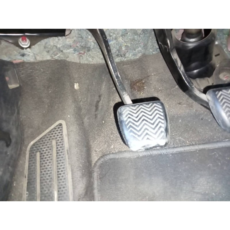 Recambio de pedal embrague para toyota auris active referencia OEM IAM   