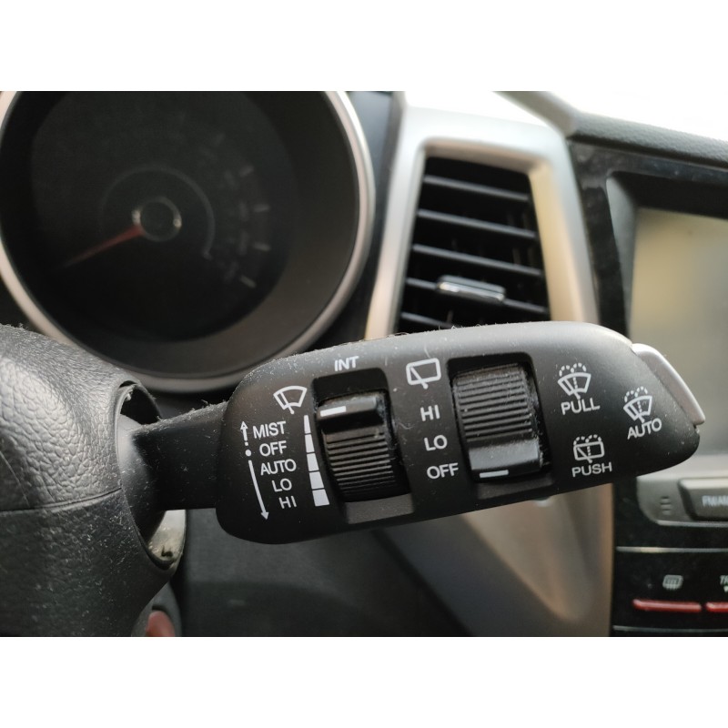 Recambio de mando limpia para ssangyong tivoli crystal 4x2 referencia OEM IAM   