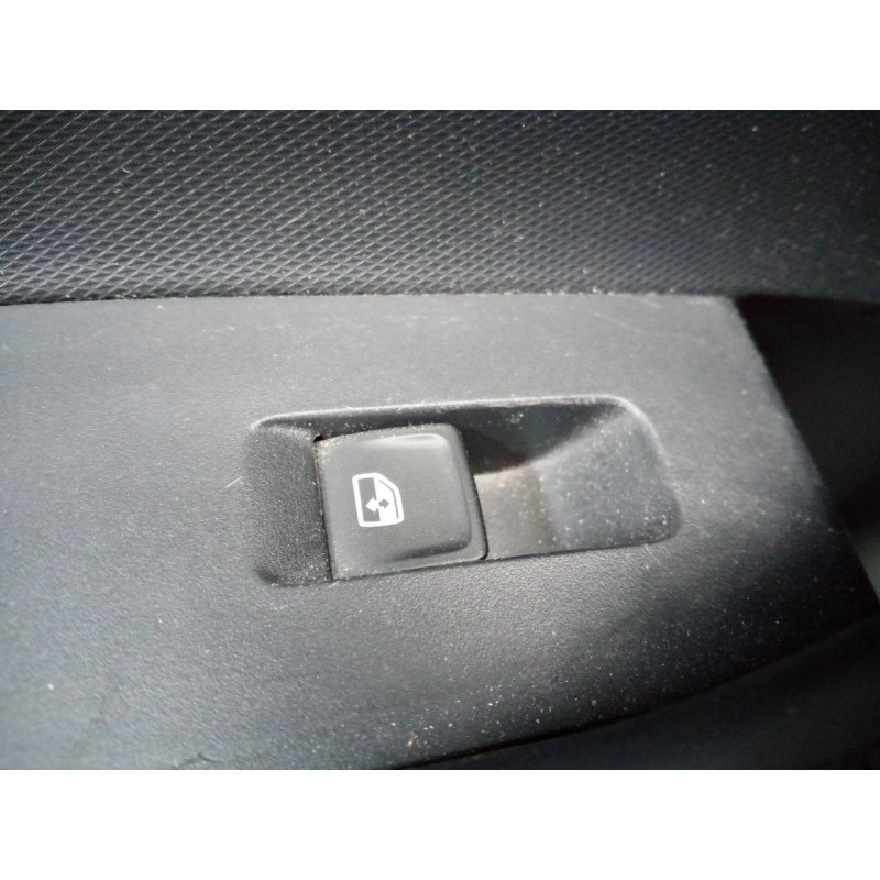 Recambio de mando elevalunas trasero derecho para seat toledo (kg3) reference referencia OEM IAM   