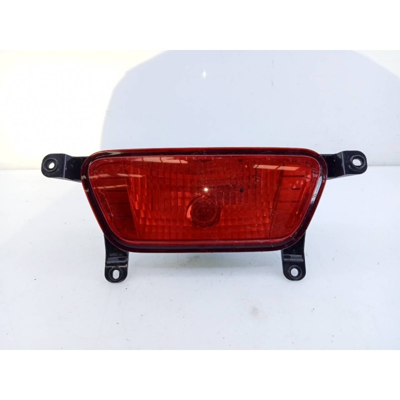 Recambio de piloto trasero central para ssangyong tivoli crystal 4x2 referencia OEM IAM 8386035000  