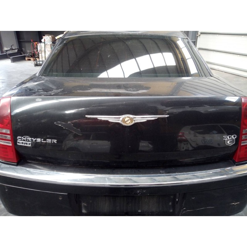 Recambio de porton trasero para chrysler 300 c 3.0 crd referencia OEM IAM   