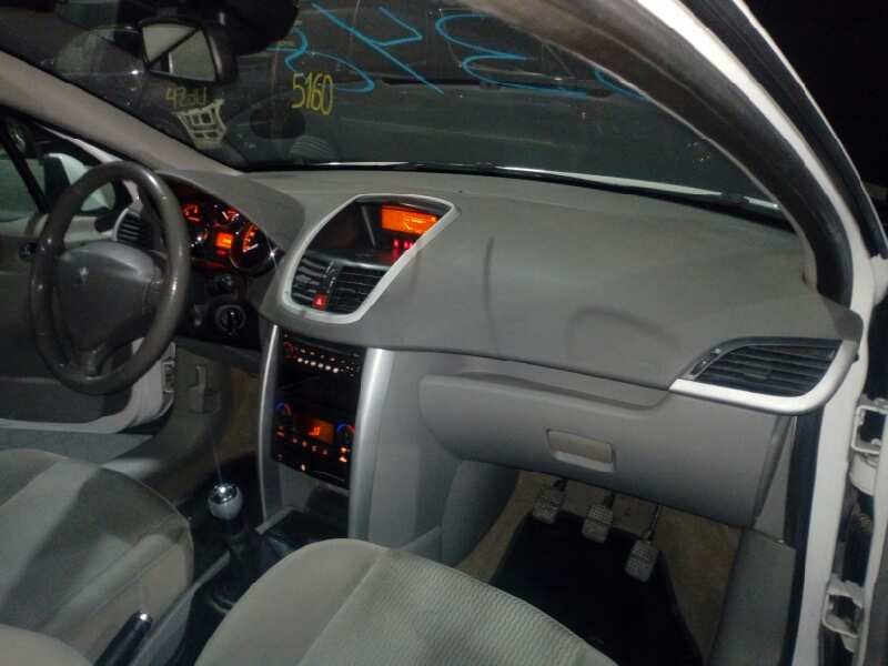 peugeot 207 del año 2008