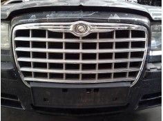 Recambio de rejilla delantera para chrysler 300 c 3.0 crd referencia OEM IAM   