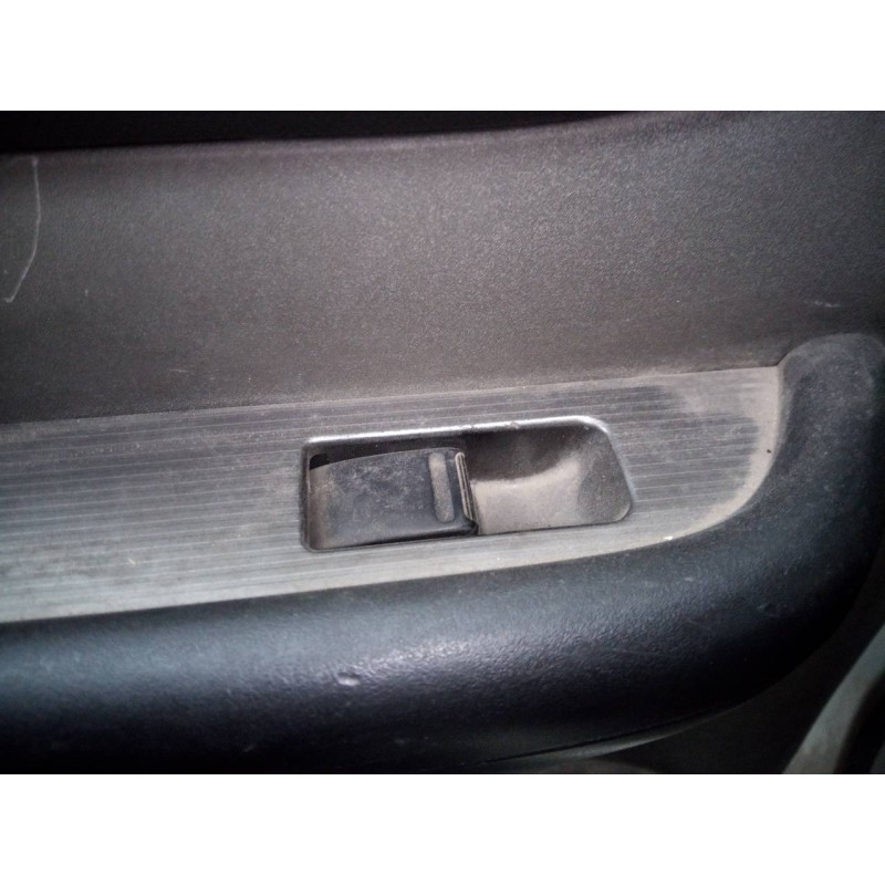 Recambio de mando elevalunas trasero izquierdo para nissan x-trail (t30) titanium pack referencia OEM IAM   