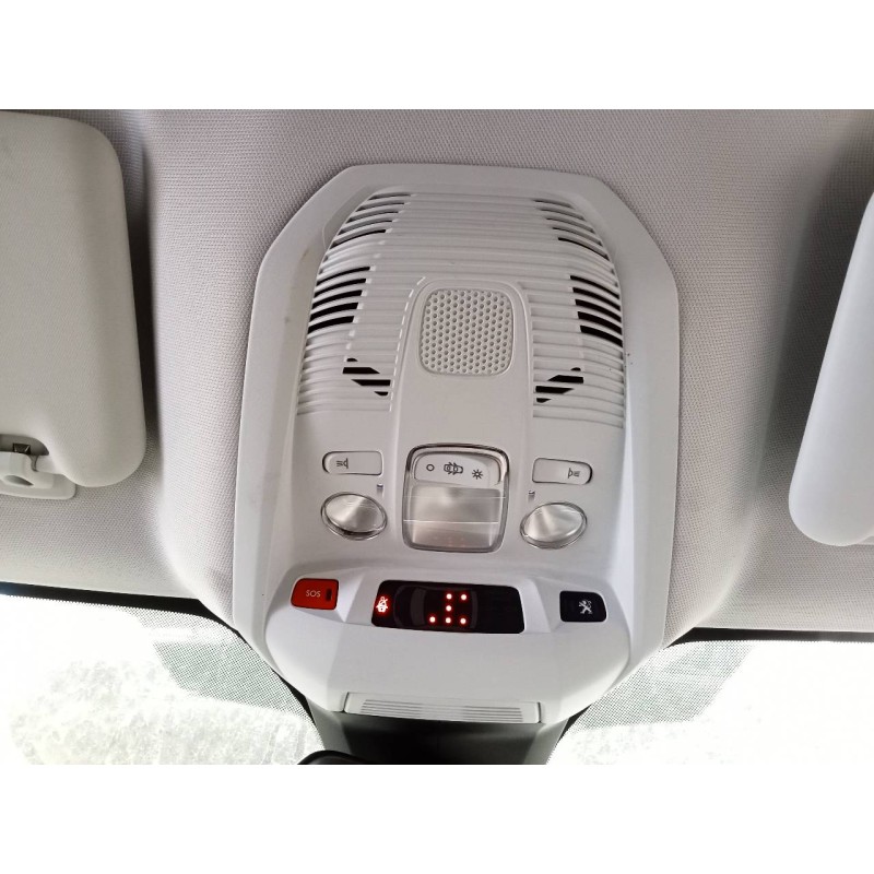 Recambio de luz interior para peugeot 5008 gt line referencia OEM IAM   