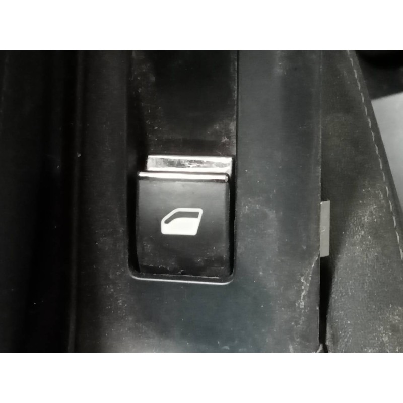 Recambio de mando elevalunas trasero izquierdo para peugeot 5008 gt line referencia OEM IAM   